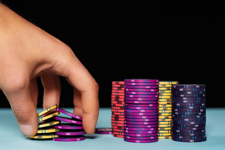 Cách tính equity trong poker thủ công 